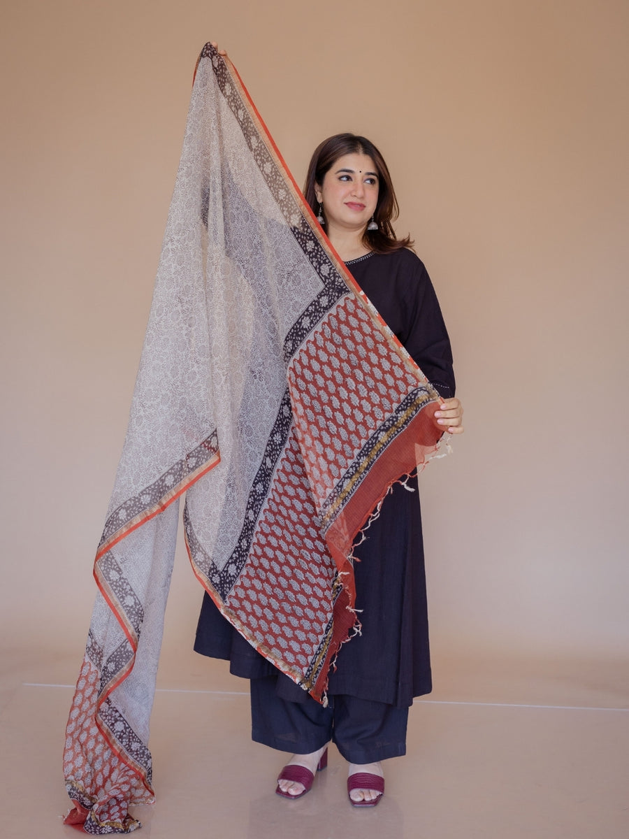 Off White Jaal Bagru Kota Doria Cotton Dupatta