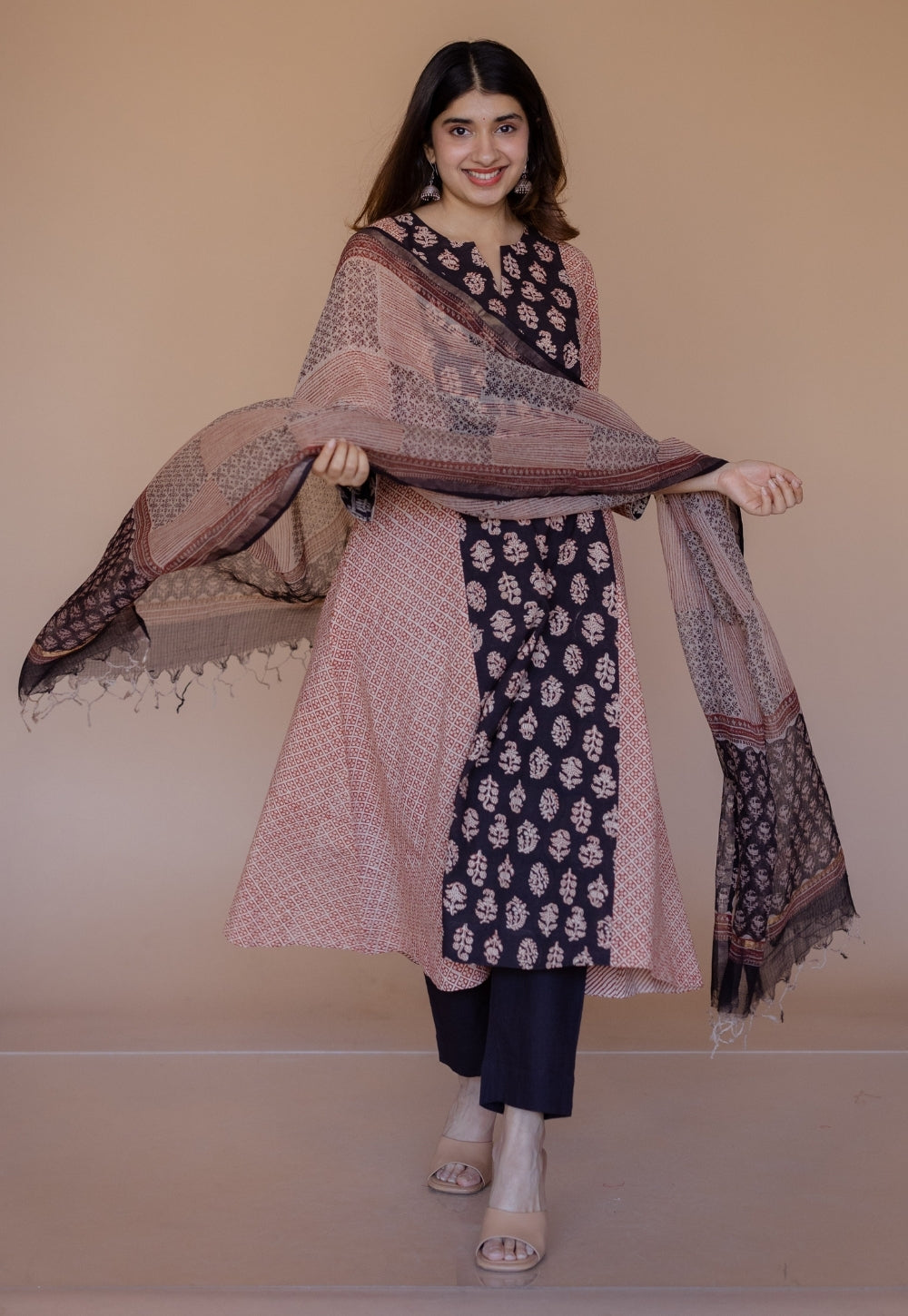 Black Bagru Kota Doria Cotton Dupatta