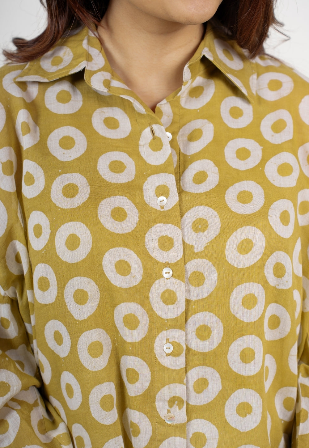 Ruhi Green Batik MulMul Anit-Fit Shirt