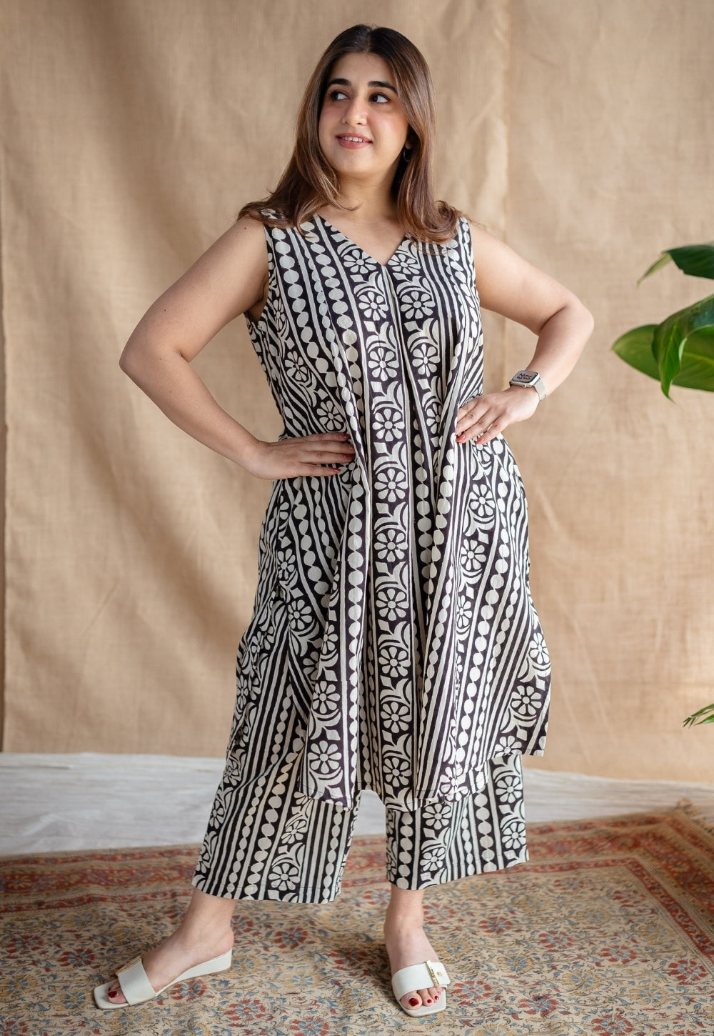 Raahi Fakira Mul Co-Ord Set