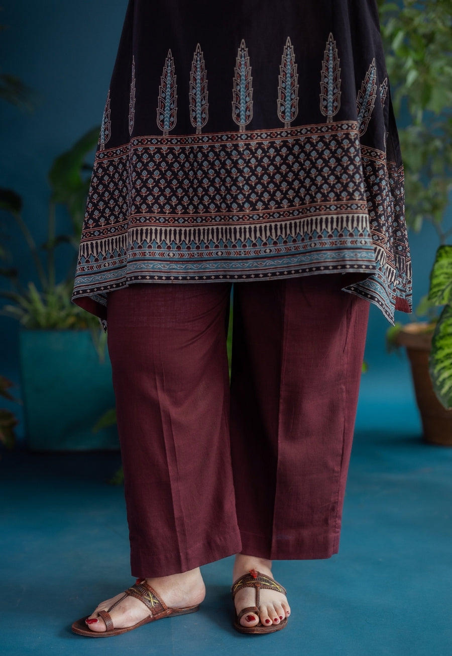 Prita Burgundy Solid Slub Narrow Pant