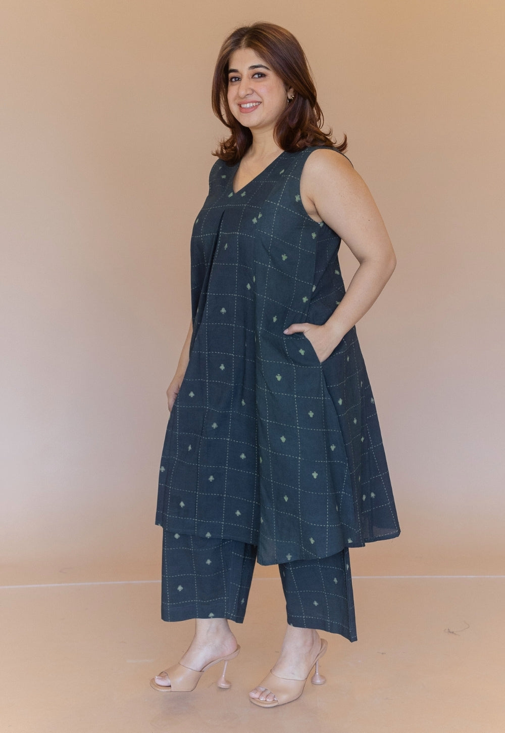 Yashi Green Dabu Cotton Straight Pant