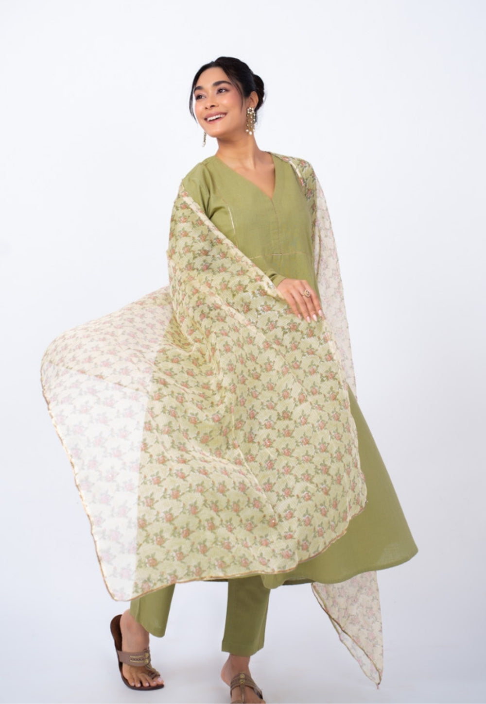 Yalini Green Solid Slub Cotton Kali Kurta Suit Set with Printed Dupatta (Set of 3)