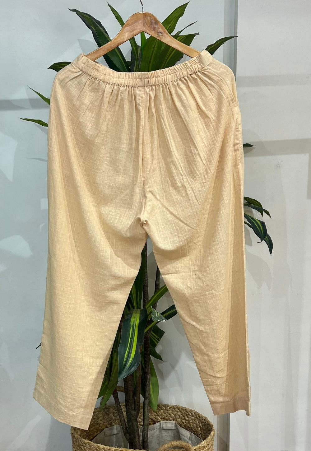 Prita Cream Solid Slub Cotton Narrow Pant