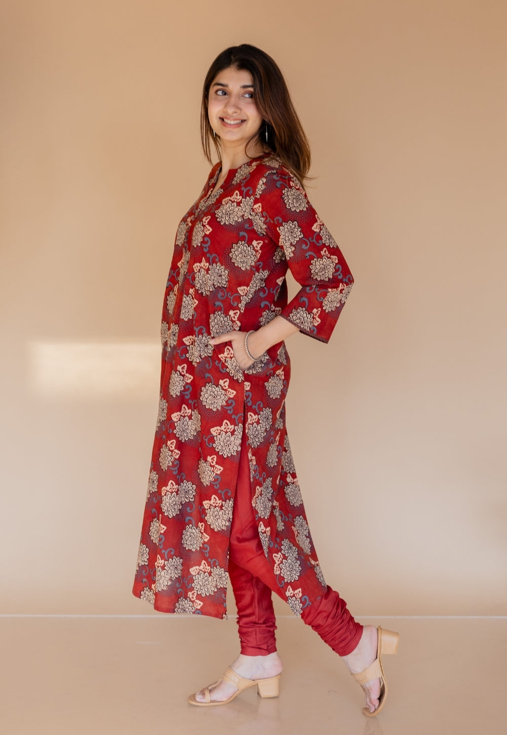 Miral Red Solid Slub Cotton Churidar