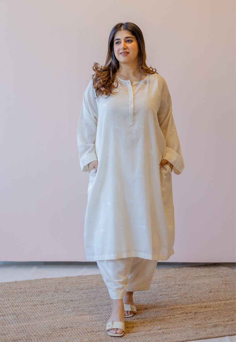 Naina Off White Jamdani Handloom Cotton Anti-Fit Kurta