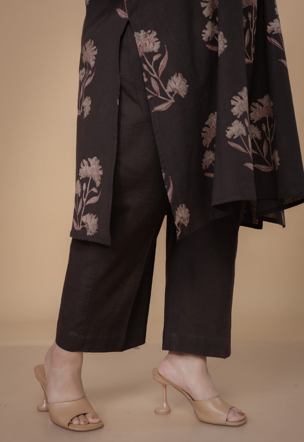 Zarina Brown Dabu Slub Cotton Straight Kurta Set (Set of 2)