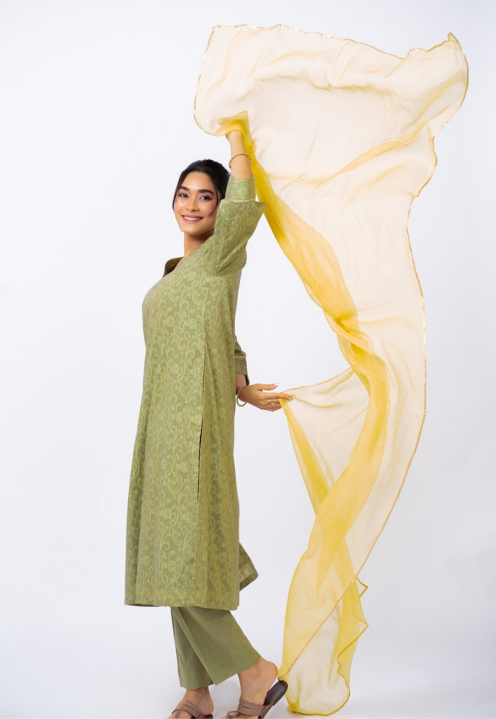 Piya Green Floral Cotton Straight Kurta Suit Set with Solid Dupatta (Set of 3)