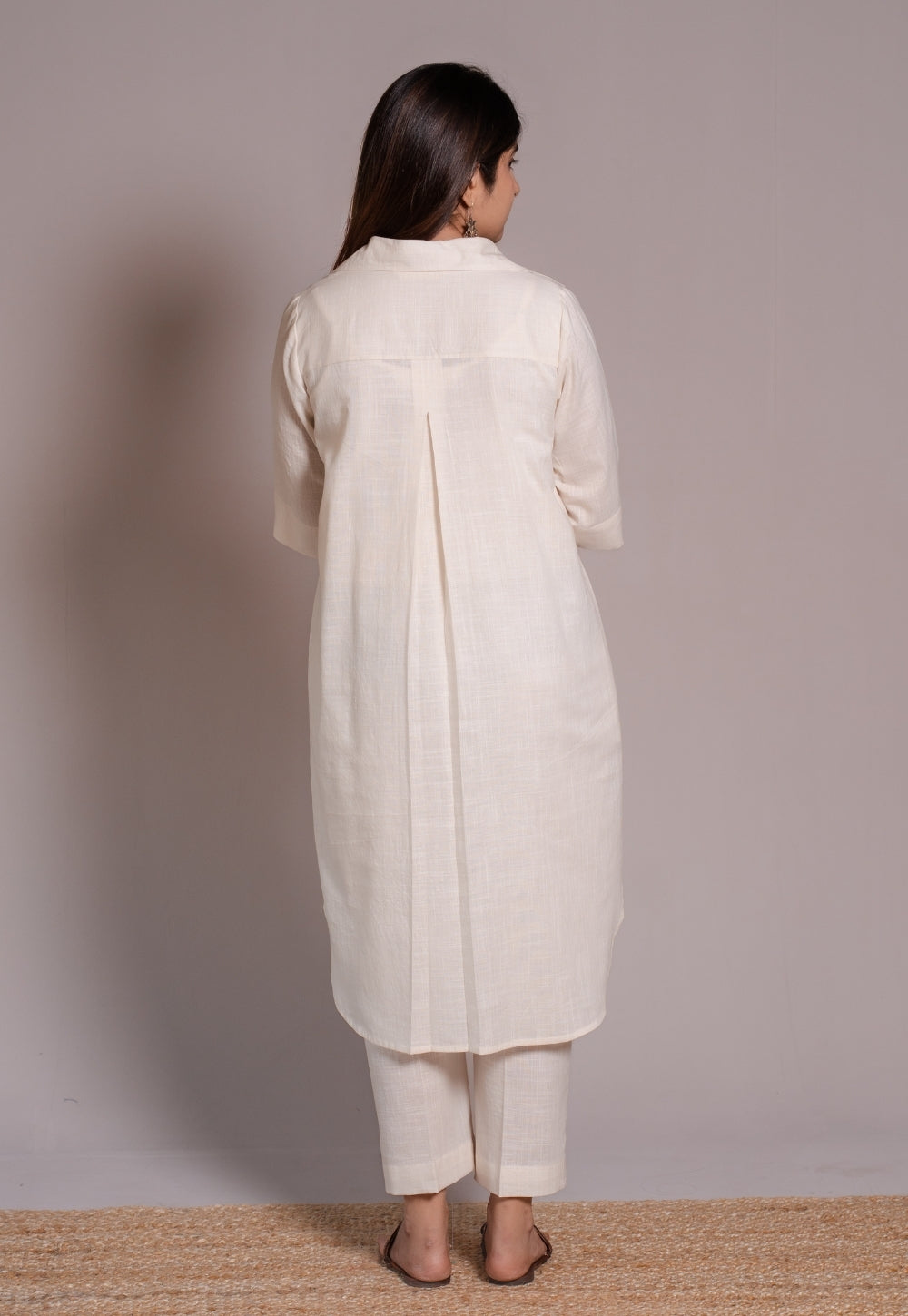 Off White Solid Slub Cotton Straight Kurta - DyeVerse