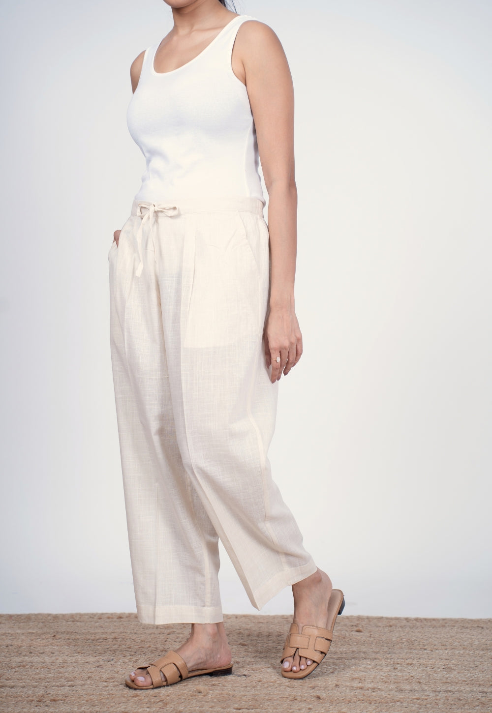 Yashi White Solid Slub Cotton Straight Pant
