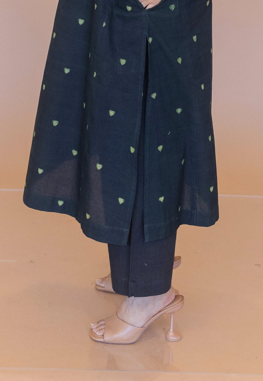 Yashi Green Solid Slub Cotton Straight Pant