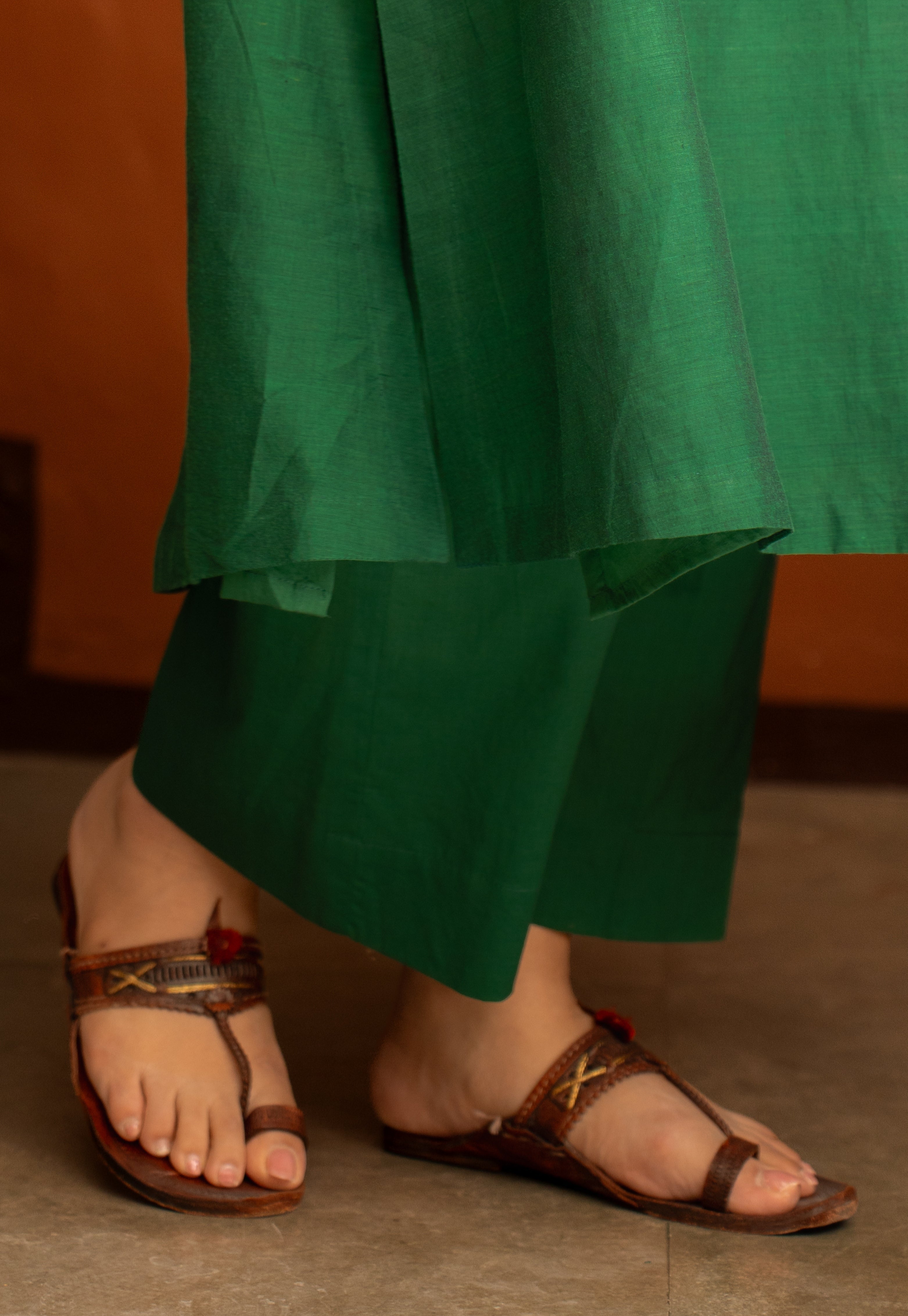 Yashi Green Solid Cotton Flex Straight Pant