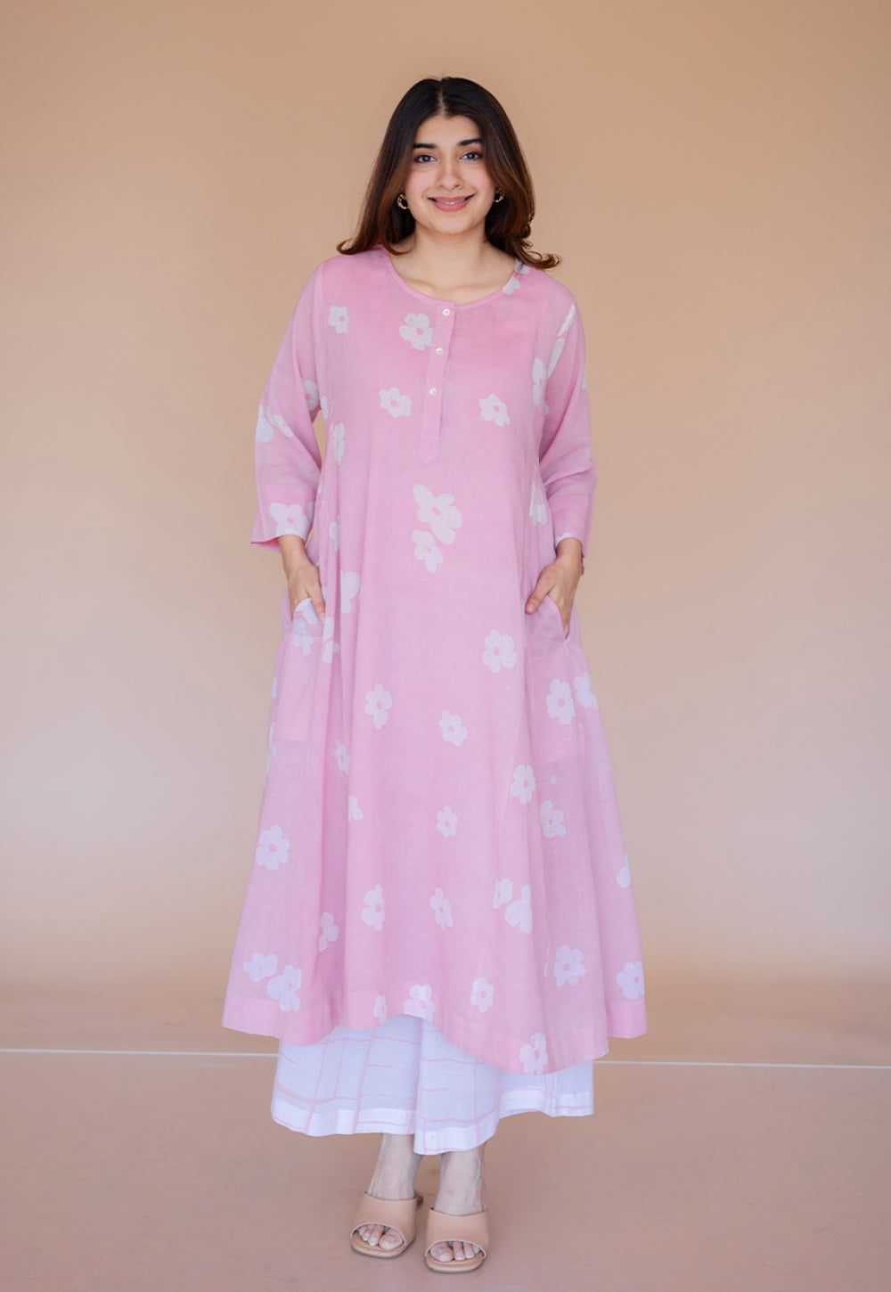 Alizah Pink Batik MulMul Jhabbha Kali Kurta Set (Set of 2 )
