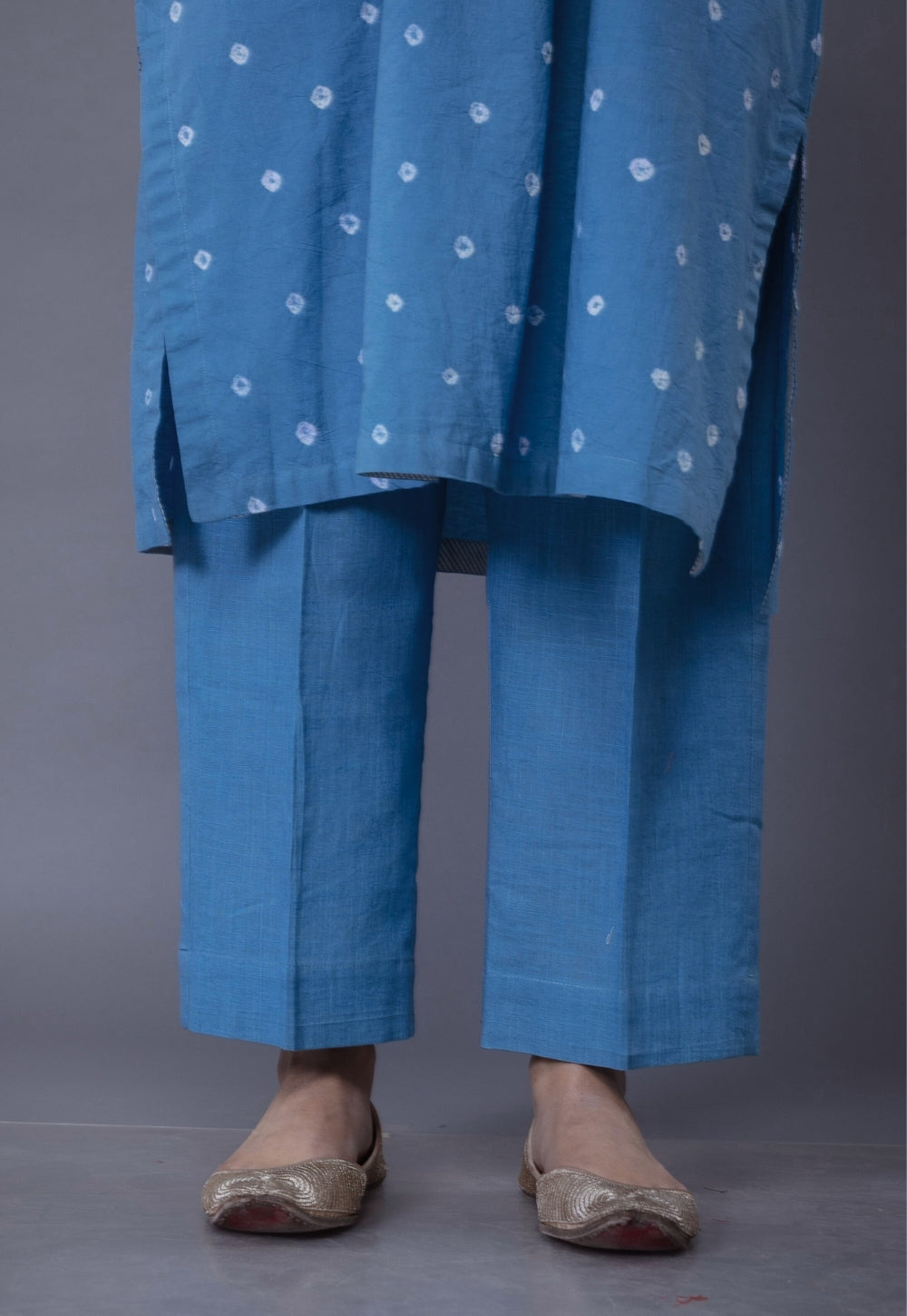 Kaaya Blue Bandhani Cotton Straight Kurta Set (Set of 2)