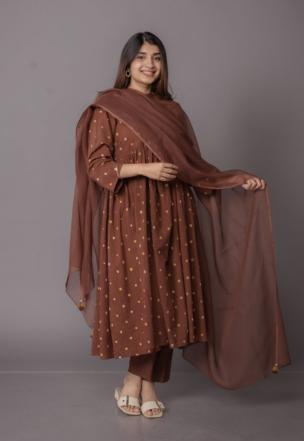 Prita Brown Solid Slub Cotton Narrow Pant