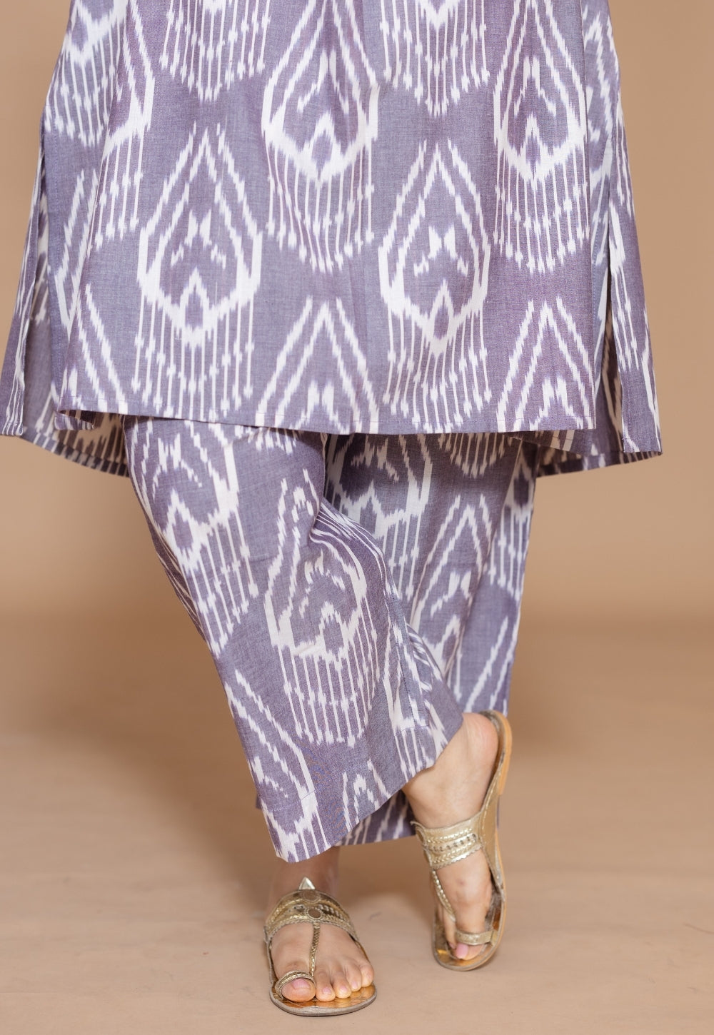 Yashi Grey Handloom Ikkat Cotton Straight Pant