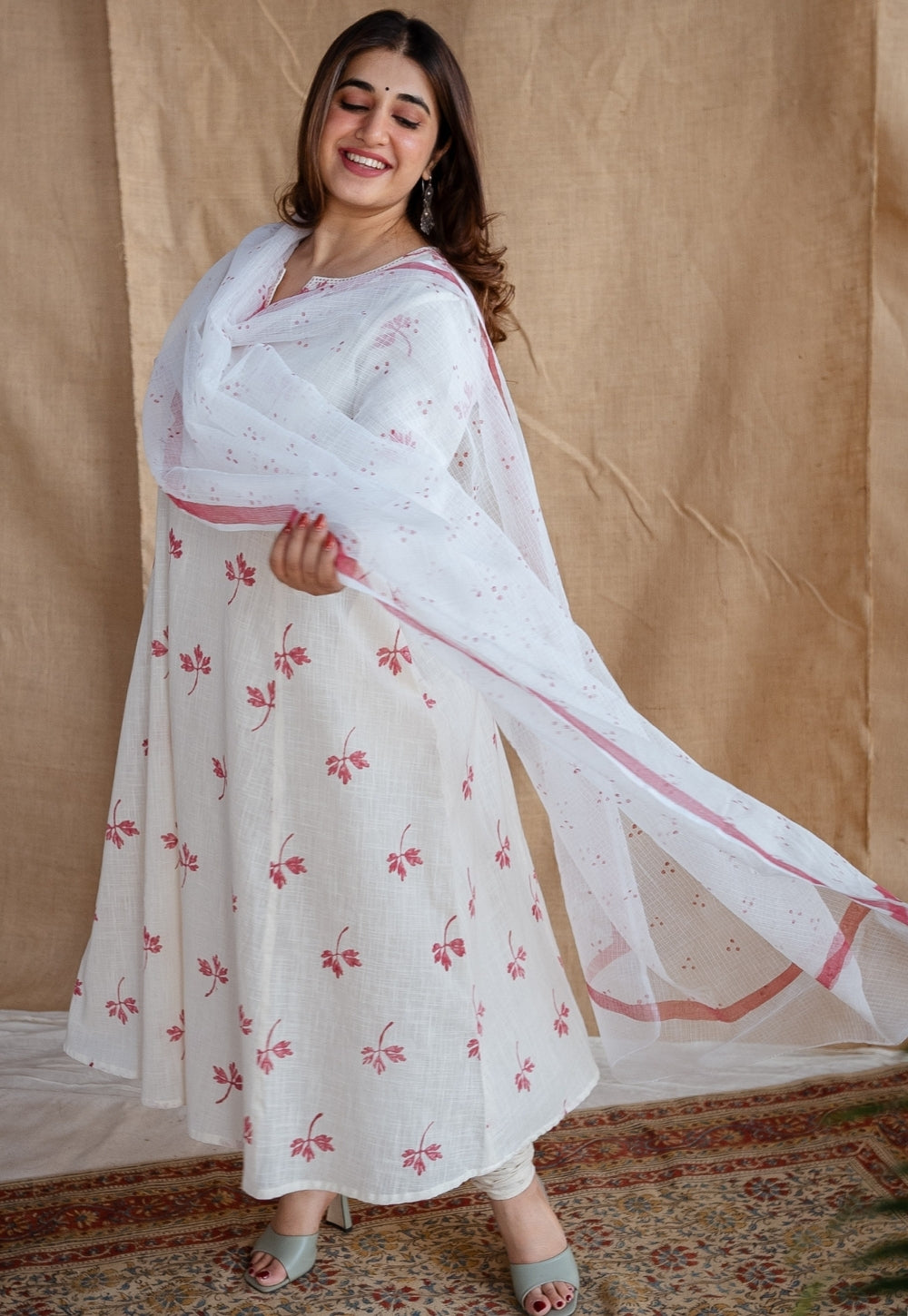 Mashia Dabu Slub Cotton Hand Embroidered Kali Kurta
