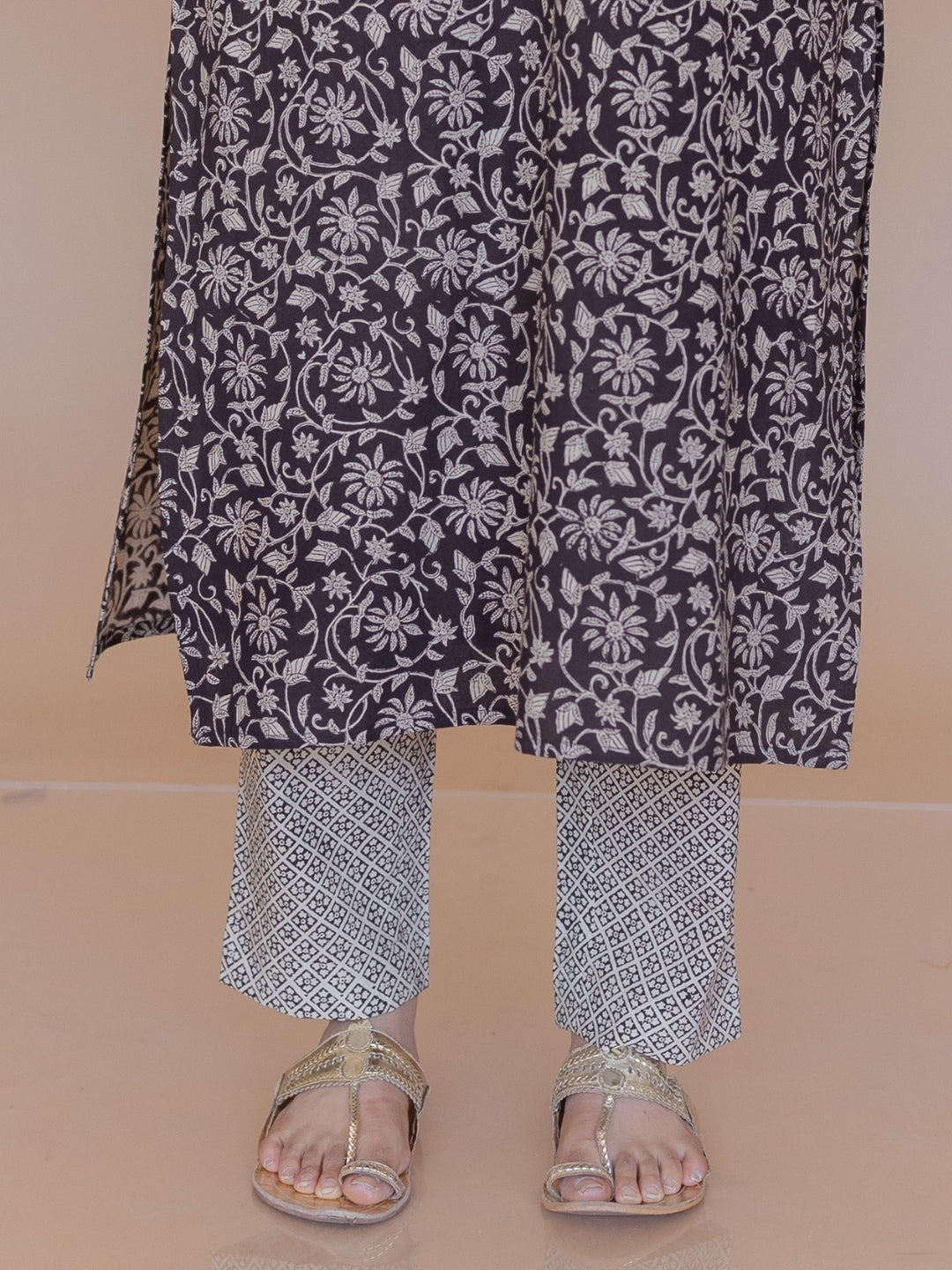 Avika Black Bagru Cotton Straight Suit Set (Set of 3)