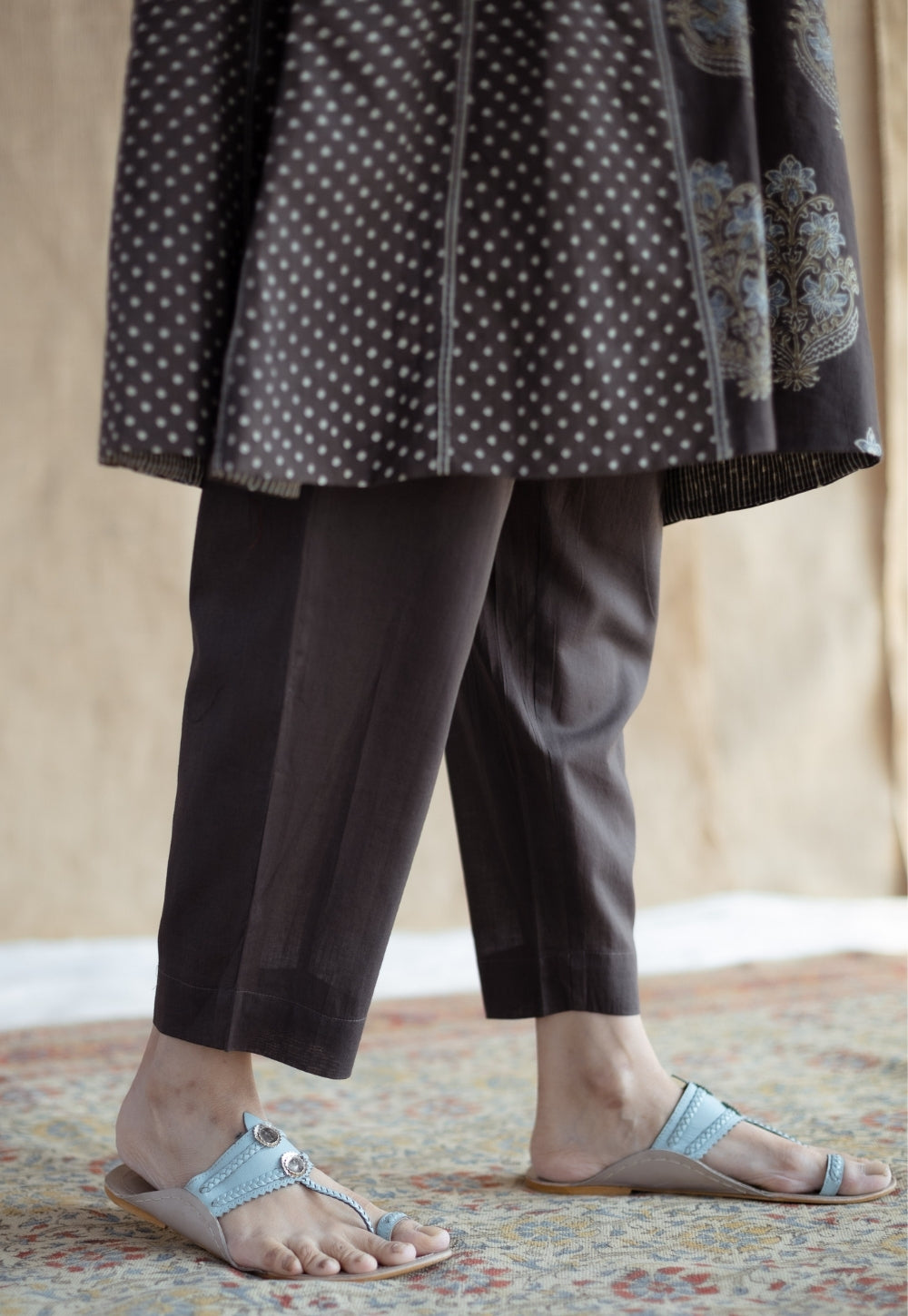 Yashi Charcoal Solid Slub Cotton Straight Pant