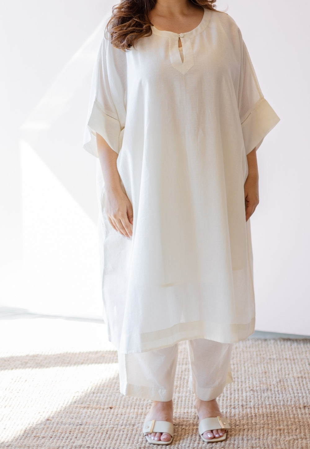 Geet Off White Solid Handloom Cotton Anti-Fit Kurta