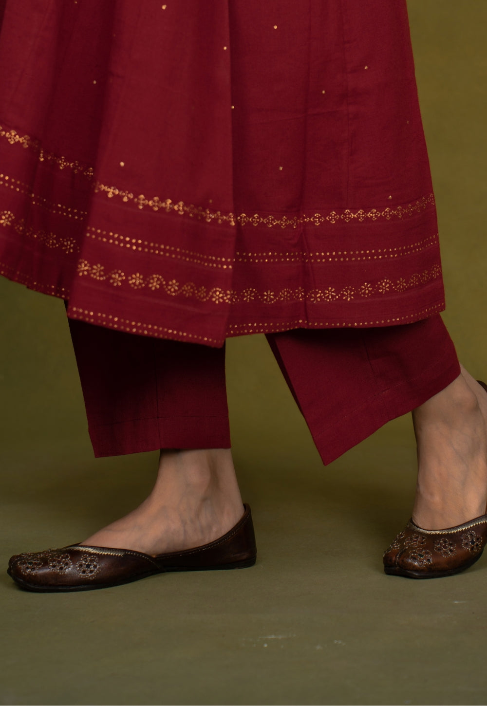Iqra Red Rogan Handblock Printed Slub Cotton Jhabbha Kali Suit Set (Set of 3)