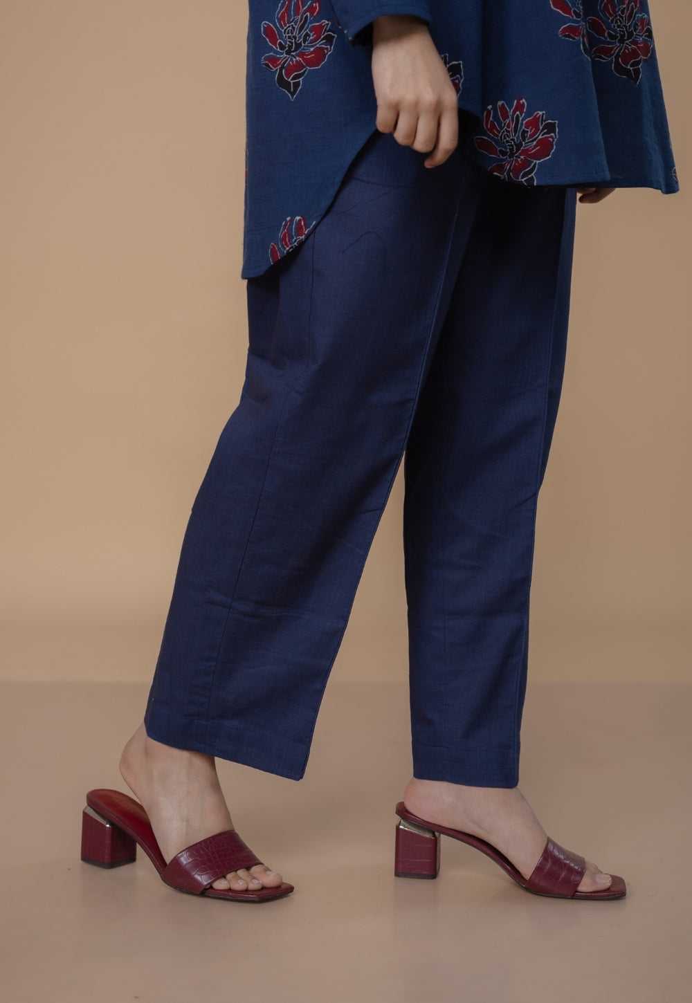 Myra Blue Solid Slub Cotton Straight Pant