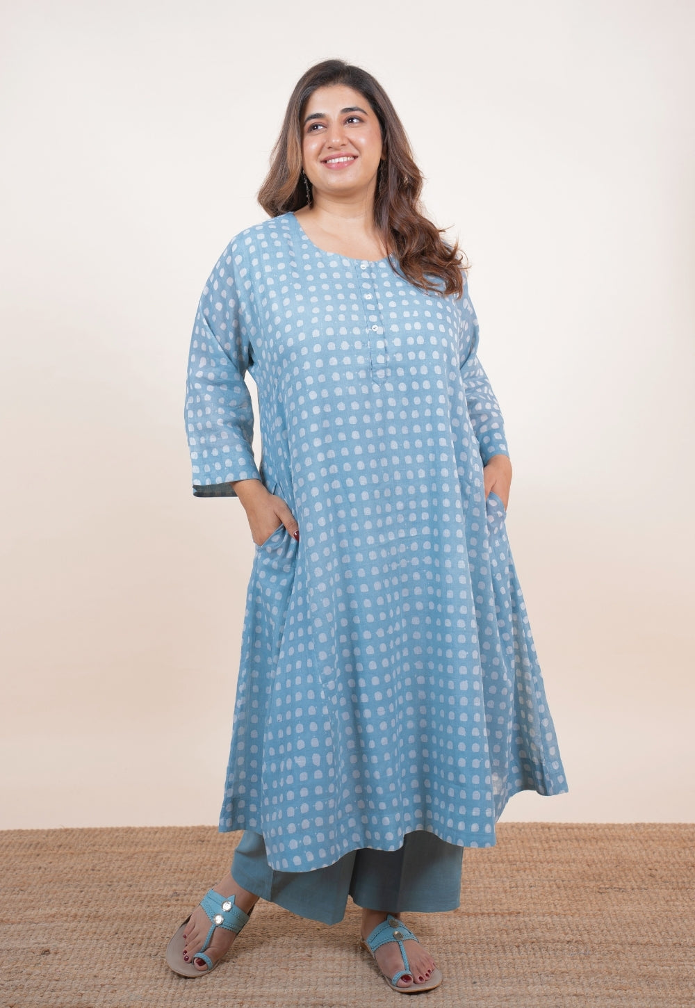 Sufia Blue Batik MuMul Jhabbha Kali Kurta