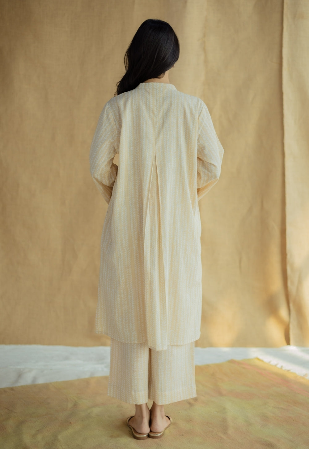 Ayaat Cream Hand Block Print Slub Cotton Anti-Fit Kurta