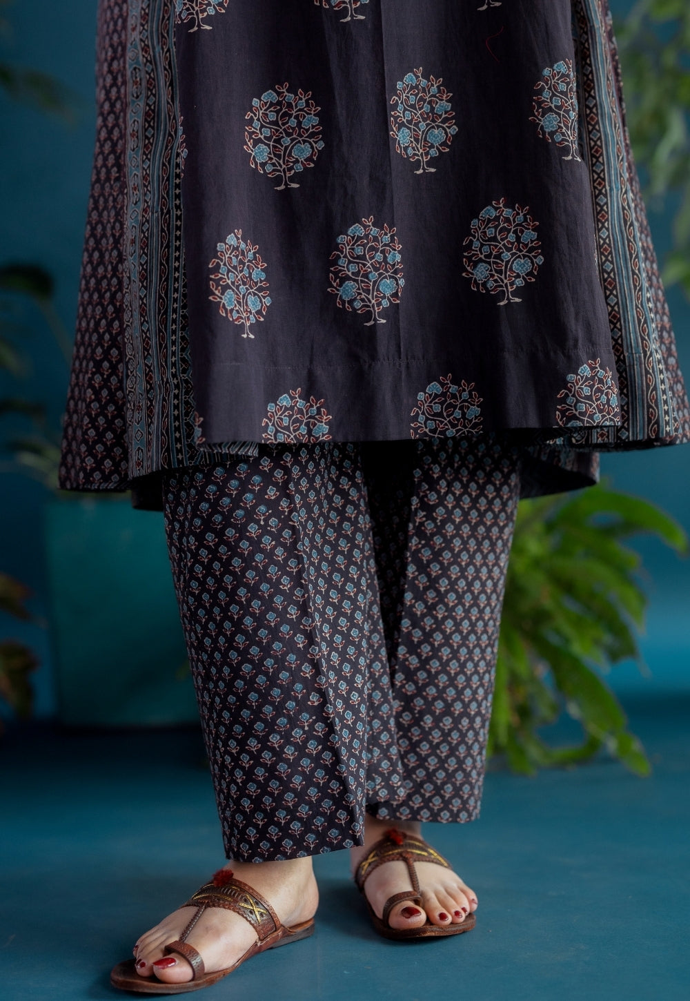 Yashi Black Butti Ajrakh Cotton Straight Pant