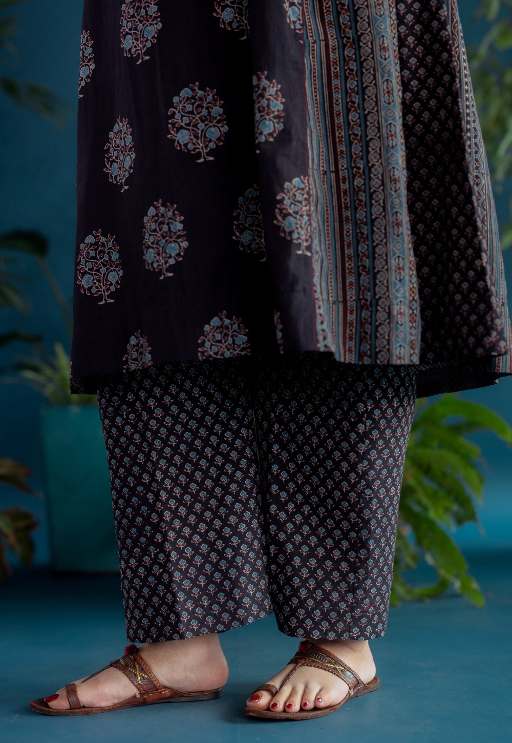Yashi Black Butti Ajrakh Cotton Straight Pant