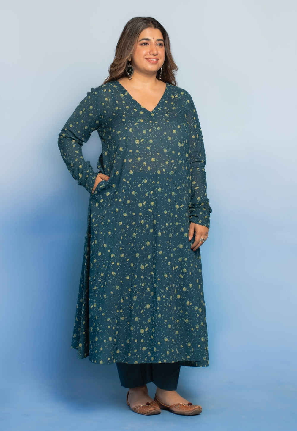 Vina Teal Blue Dabu Mul Cotton Kali Kurta