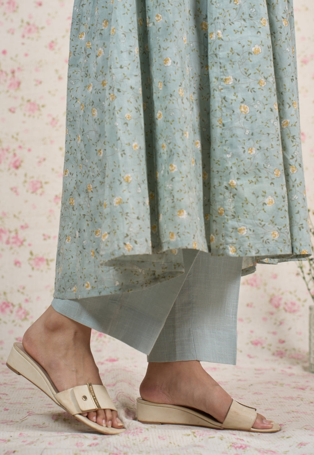 Yashi Blue Solid Cotton Flex Straight Pant