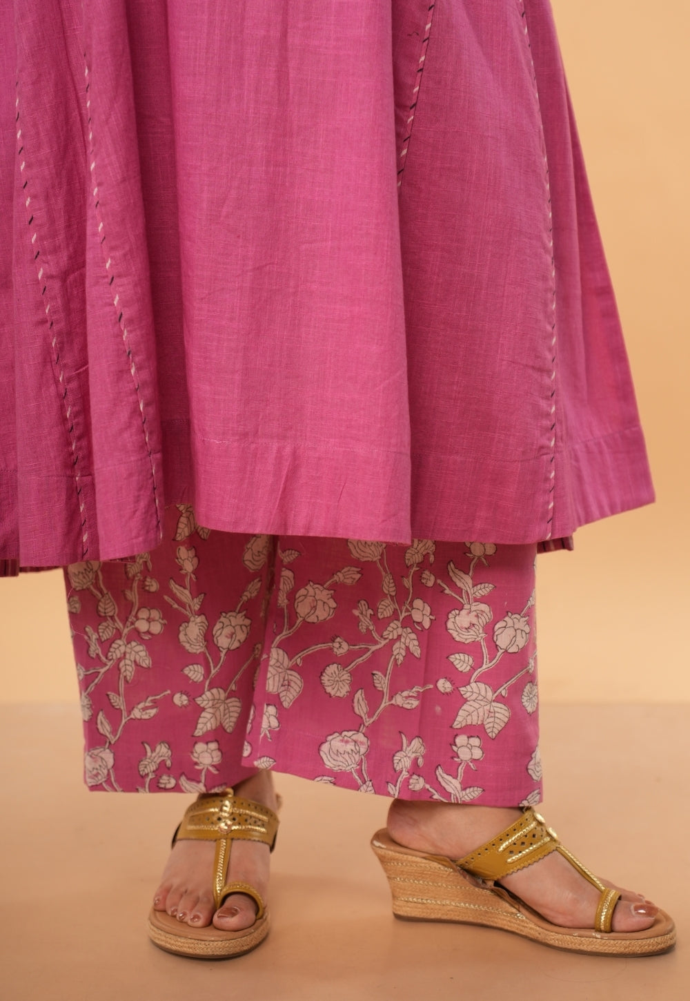Kusha Pink Solid Slub Cotton Jhabbha Kali Kurta Set (Set of 2)