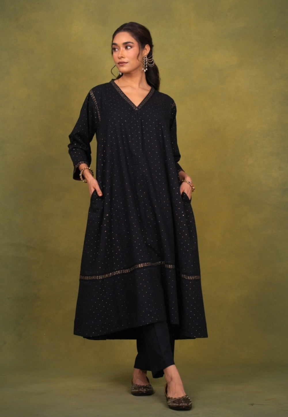 Qainat Black Rogan Handlock Printed Cotton Jhabbha Kali Kurta Suit Set (Set of 3)