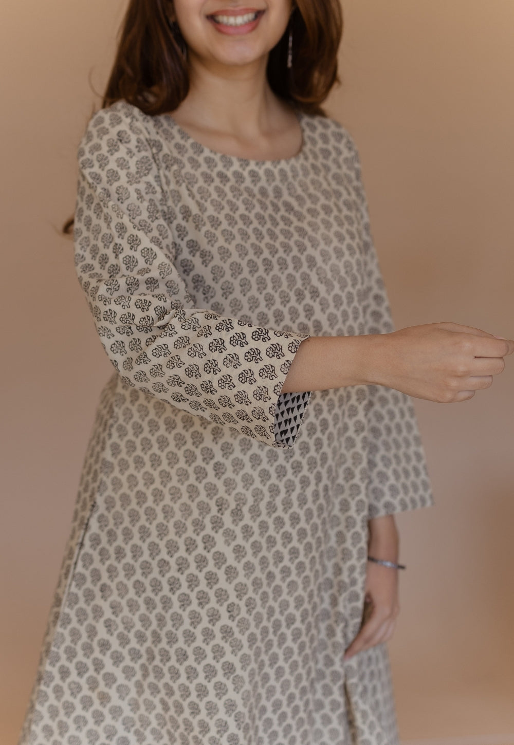 Shriya Off White Bagru Cotton A Line Kurta
