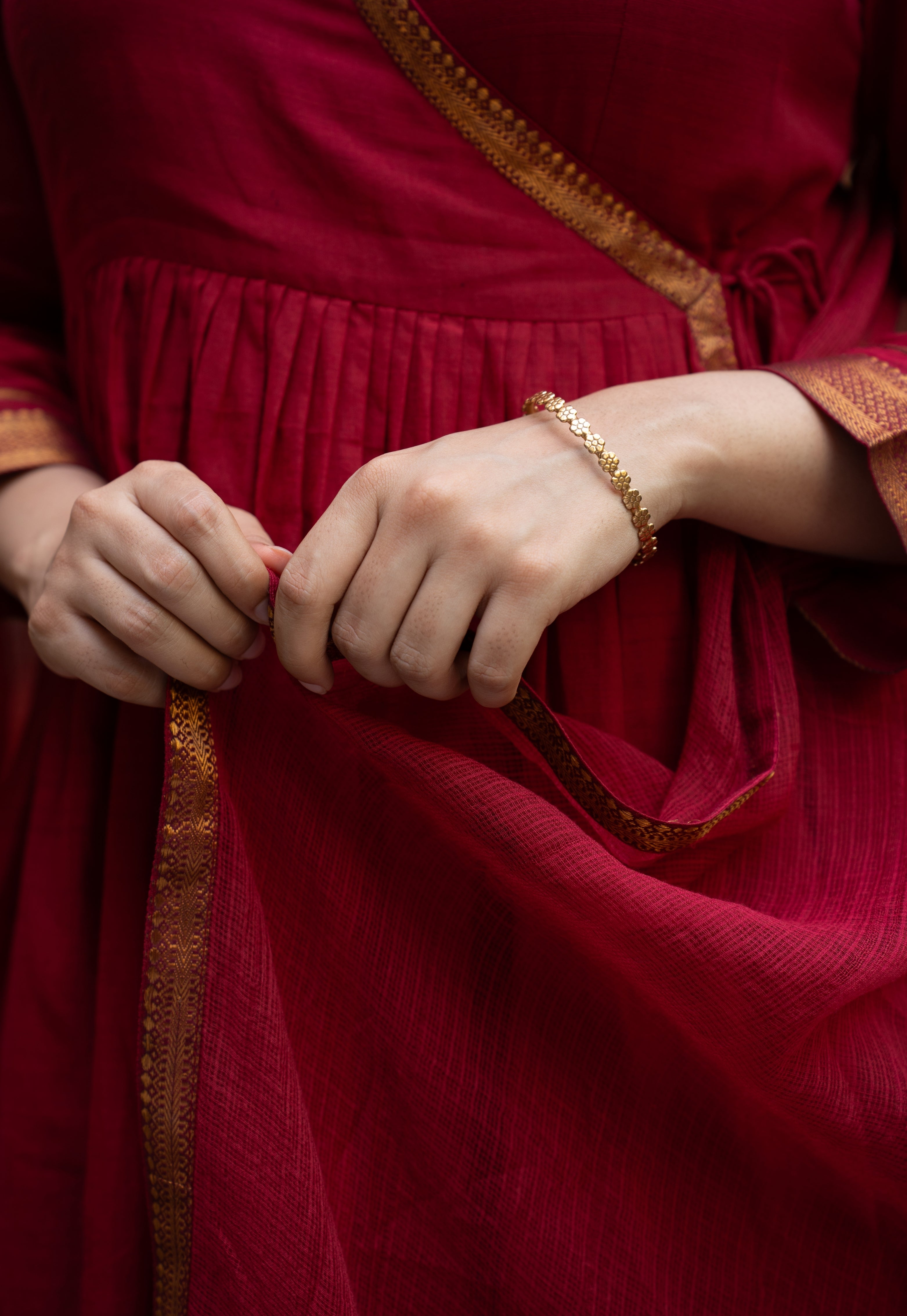 Cherry Red Solid Kota Doria Cotton Dupatta with Mangalgiri Border