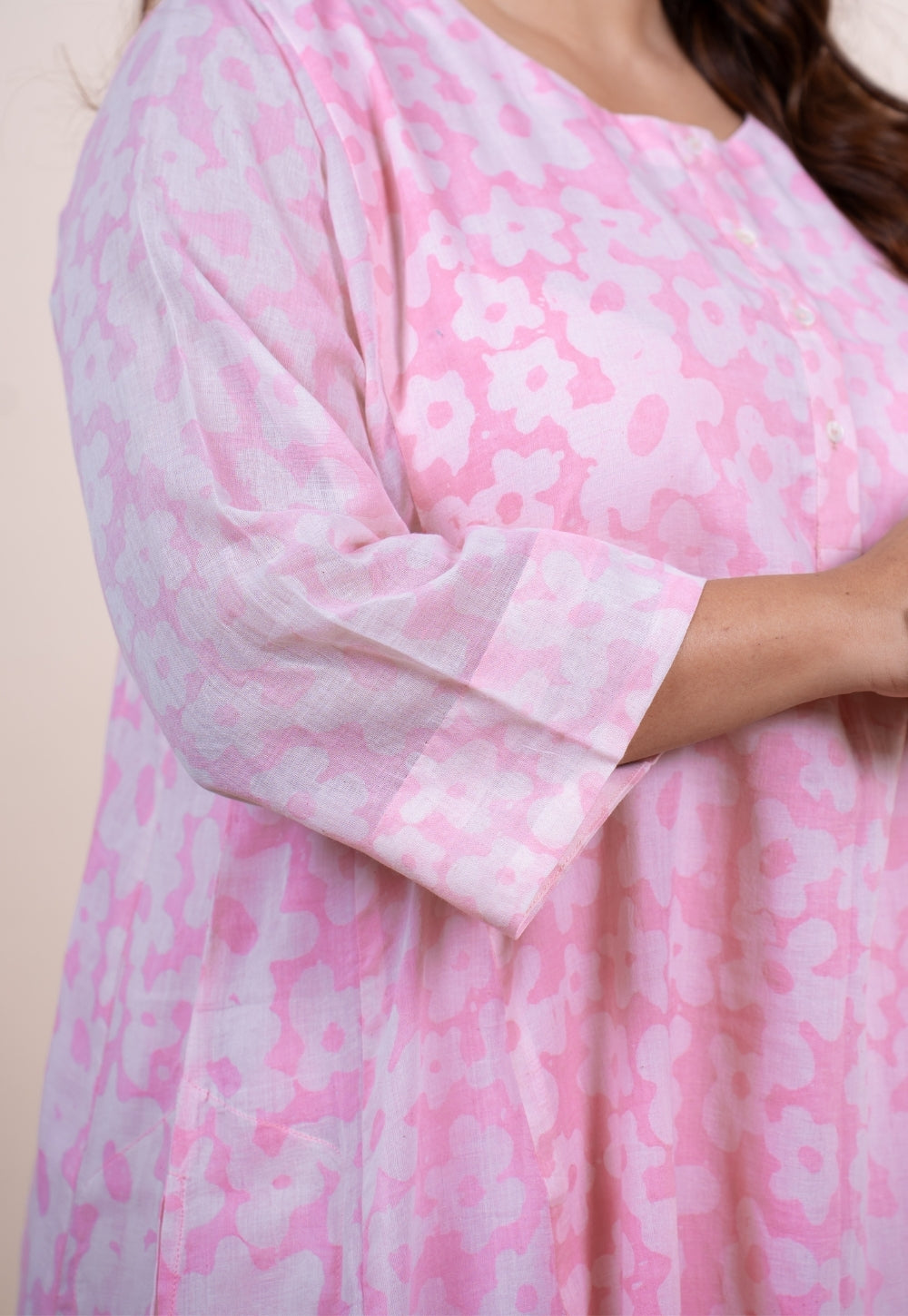 Sufia Pink Batik MulMul Jhabbha Kali Kurta