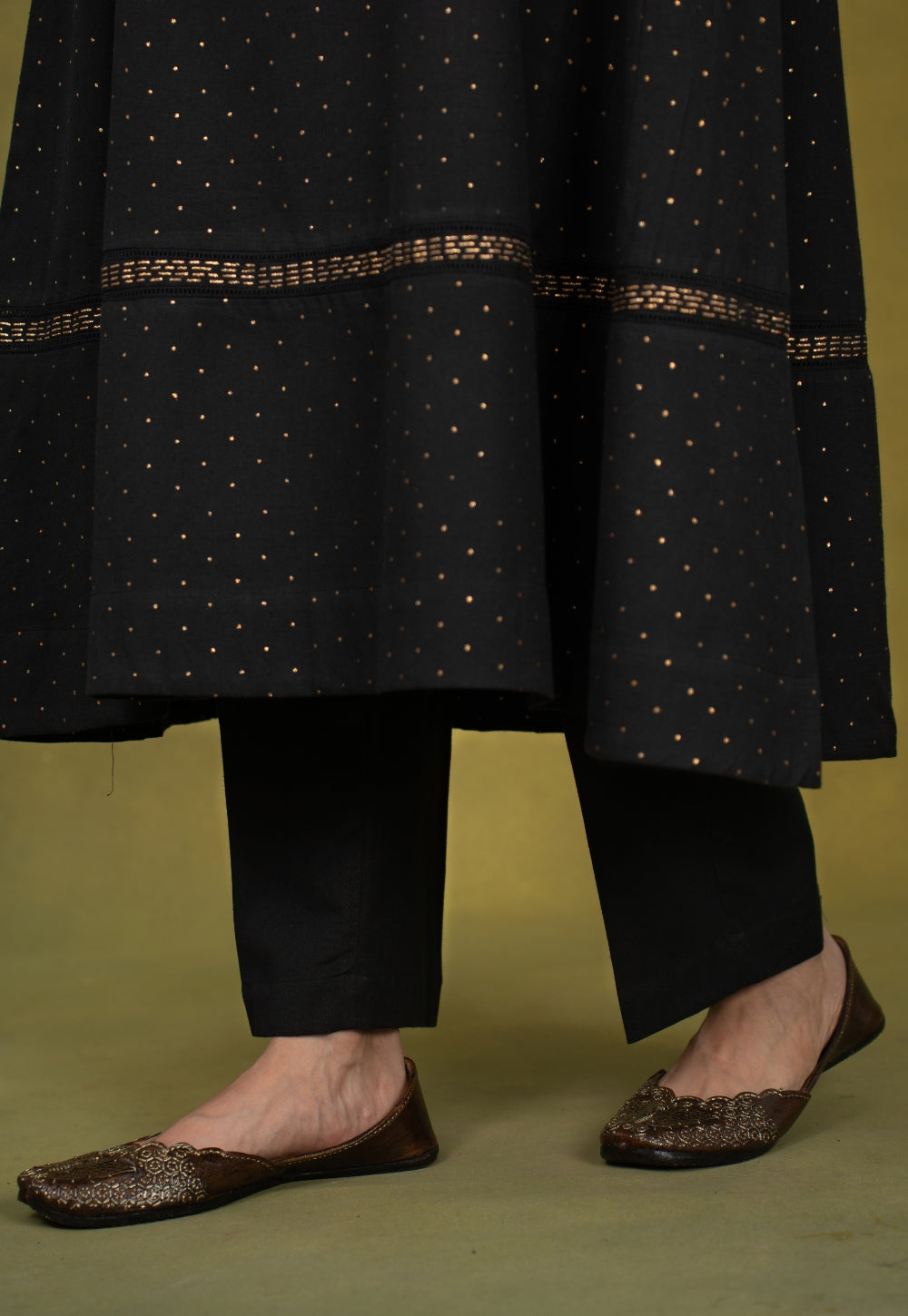 Qainat Black Rogan Handlock Printed Cotton Jhabbha Kali Kurta Suit Set (Set of 3)