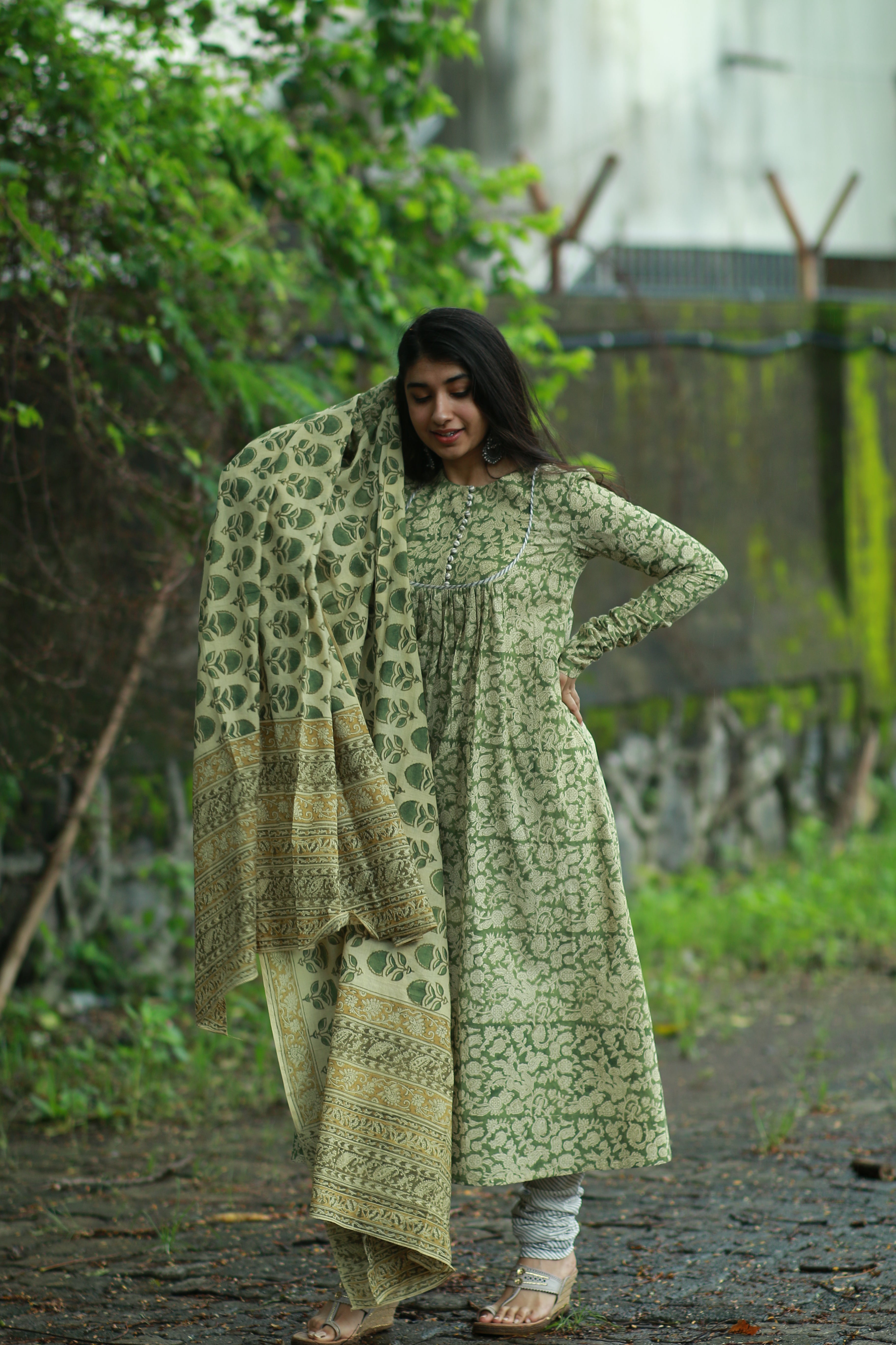 Ahaana Olive Kalamkari Natural Dyed Chudi Sleeves Kurta