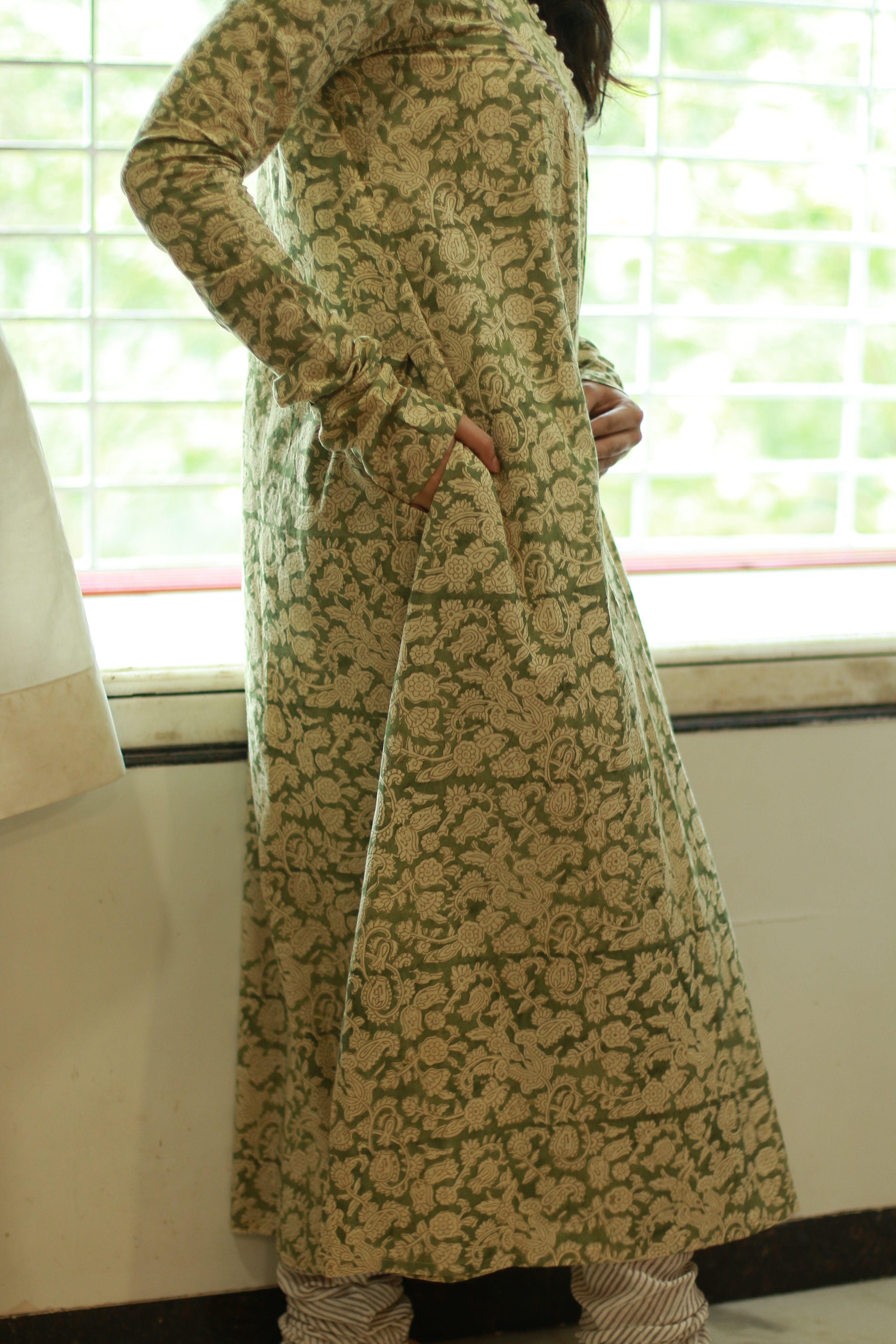 Ahaana Olive Kalamkari Natural Dyed Chudi Sleeves Kurta