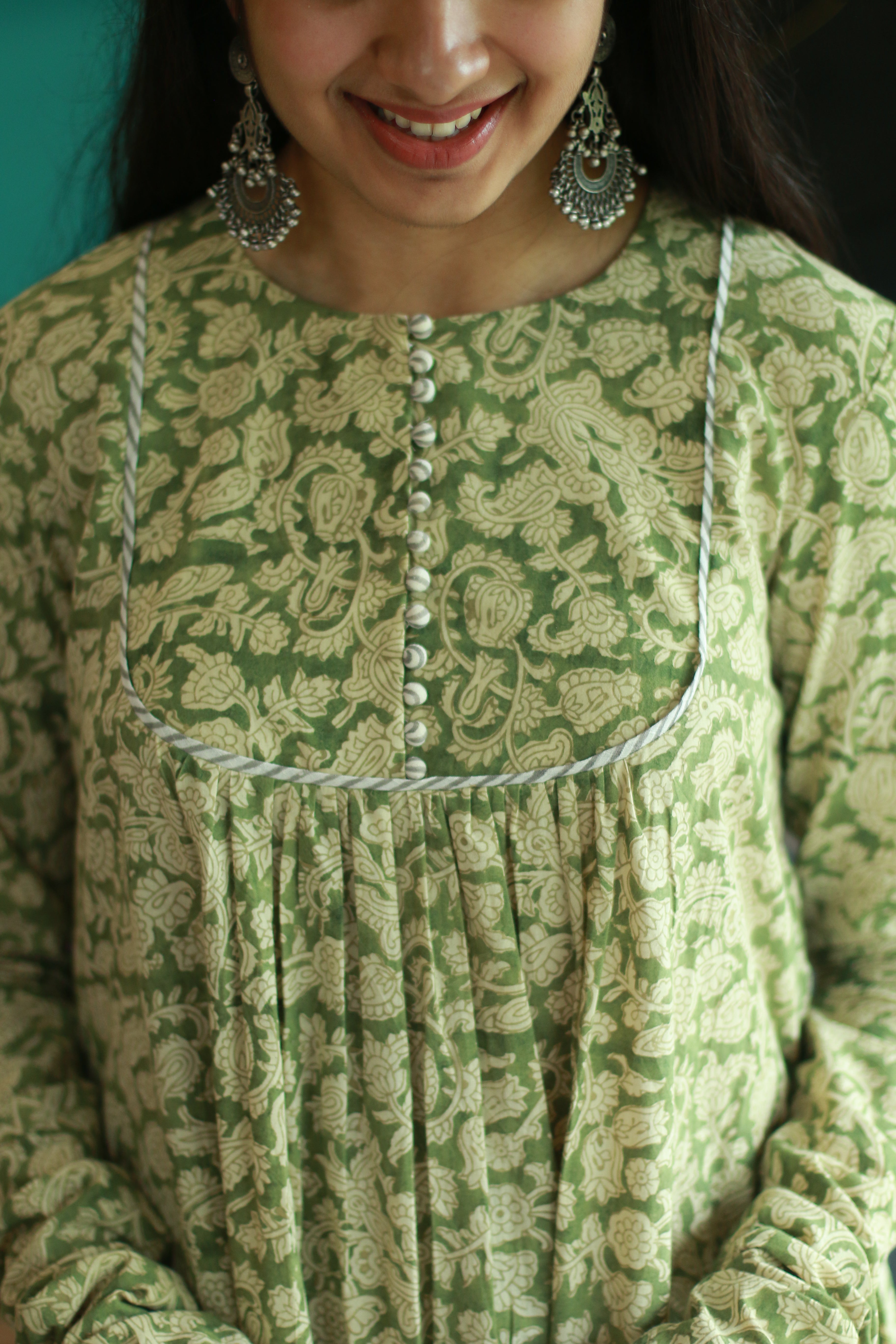 Ahaana Olive Kalamkari Natural Dyed Chudi Sleeves Kurta