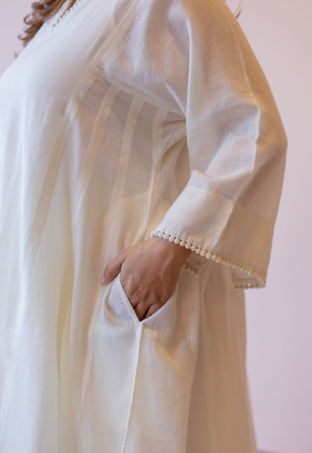 Soha Off White Solid Handloom Cotton Anti-Fit Kurta