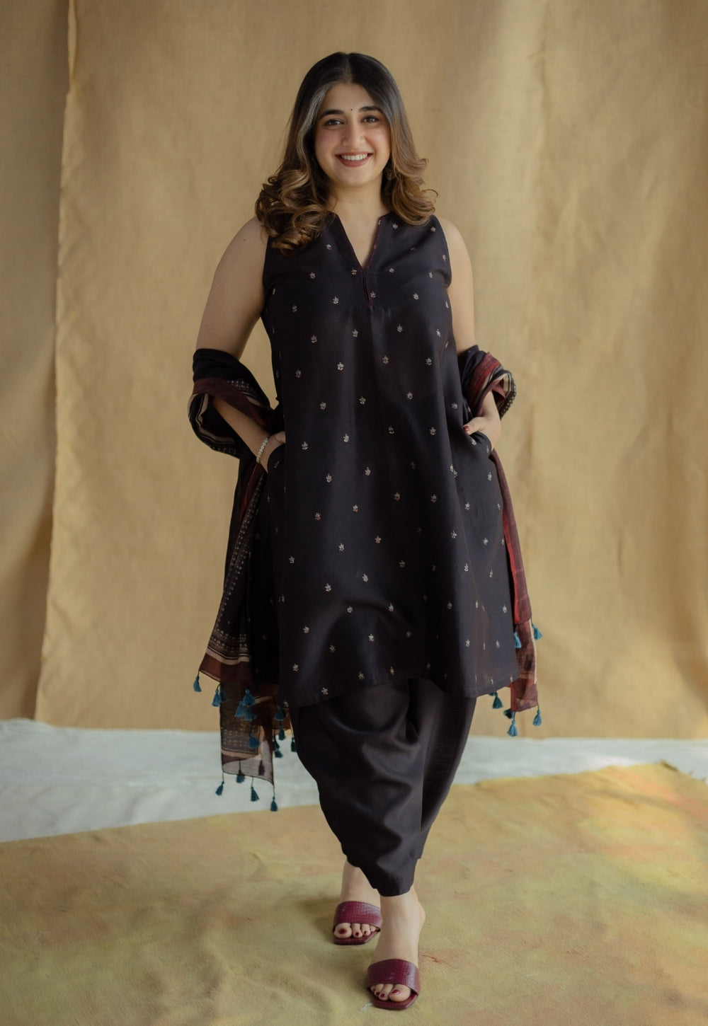 Tarin Black Solid Chanderi Silk Afghan Pant