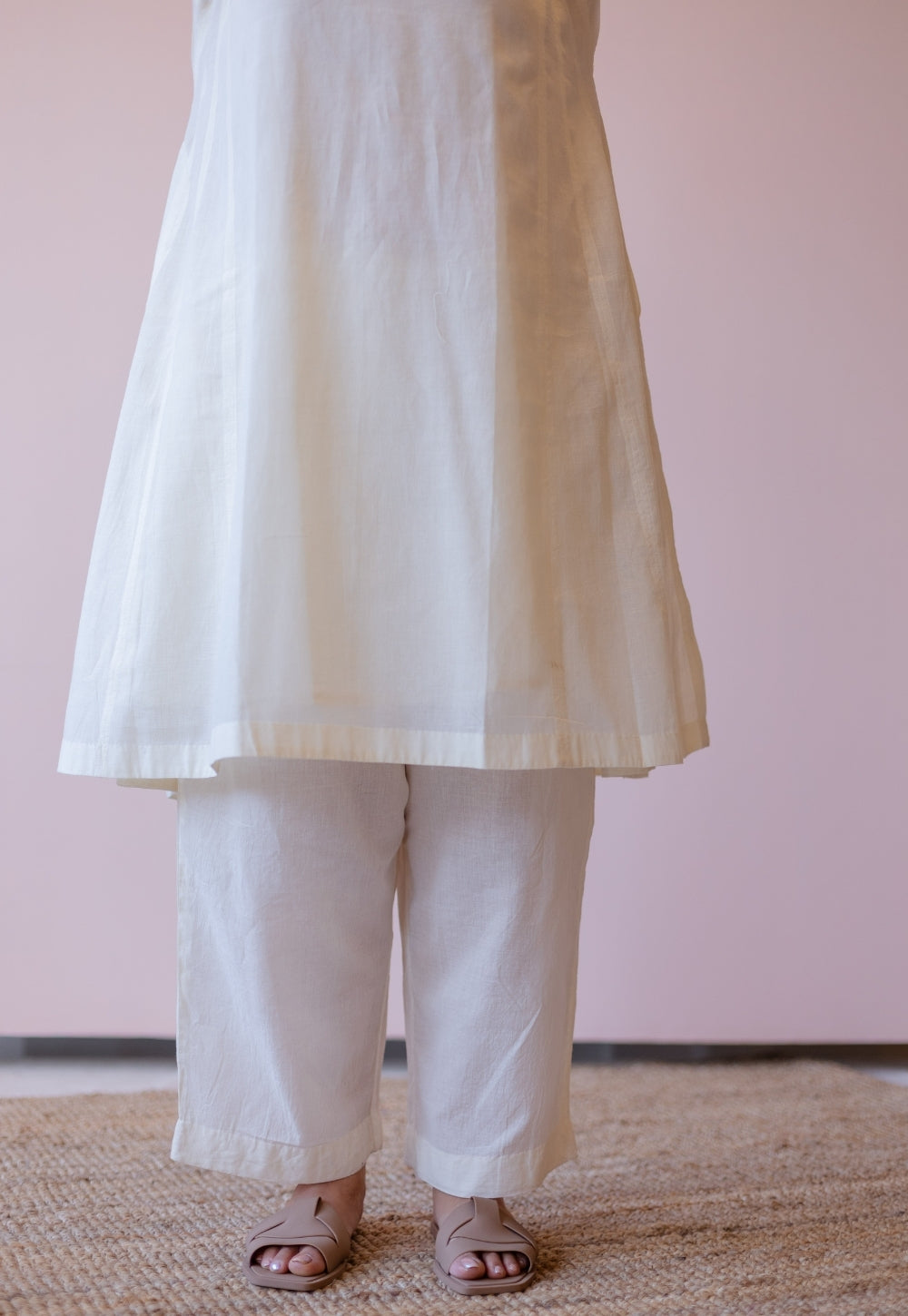 Soha Off White Solid Handloom Cotton Anti-Fit Kurta