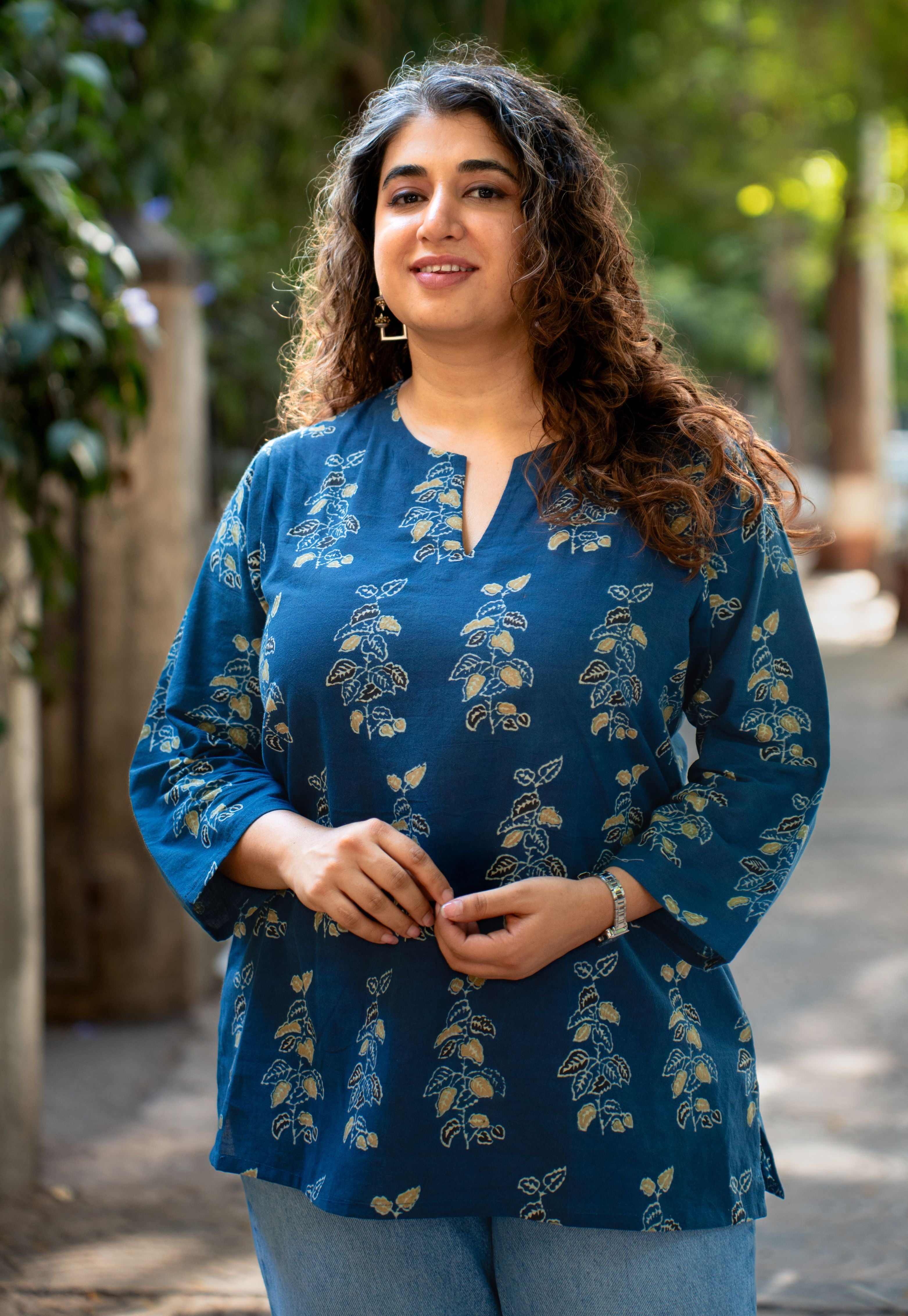 Anvi Blue Ajrakh Cotton Straight Short Top
