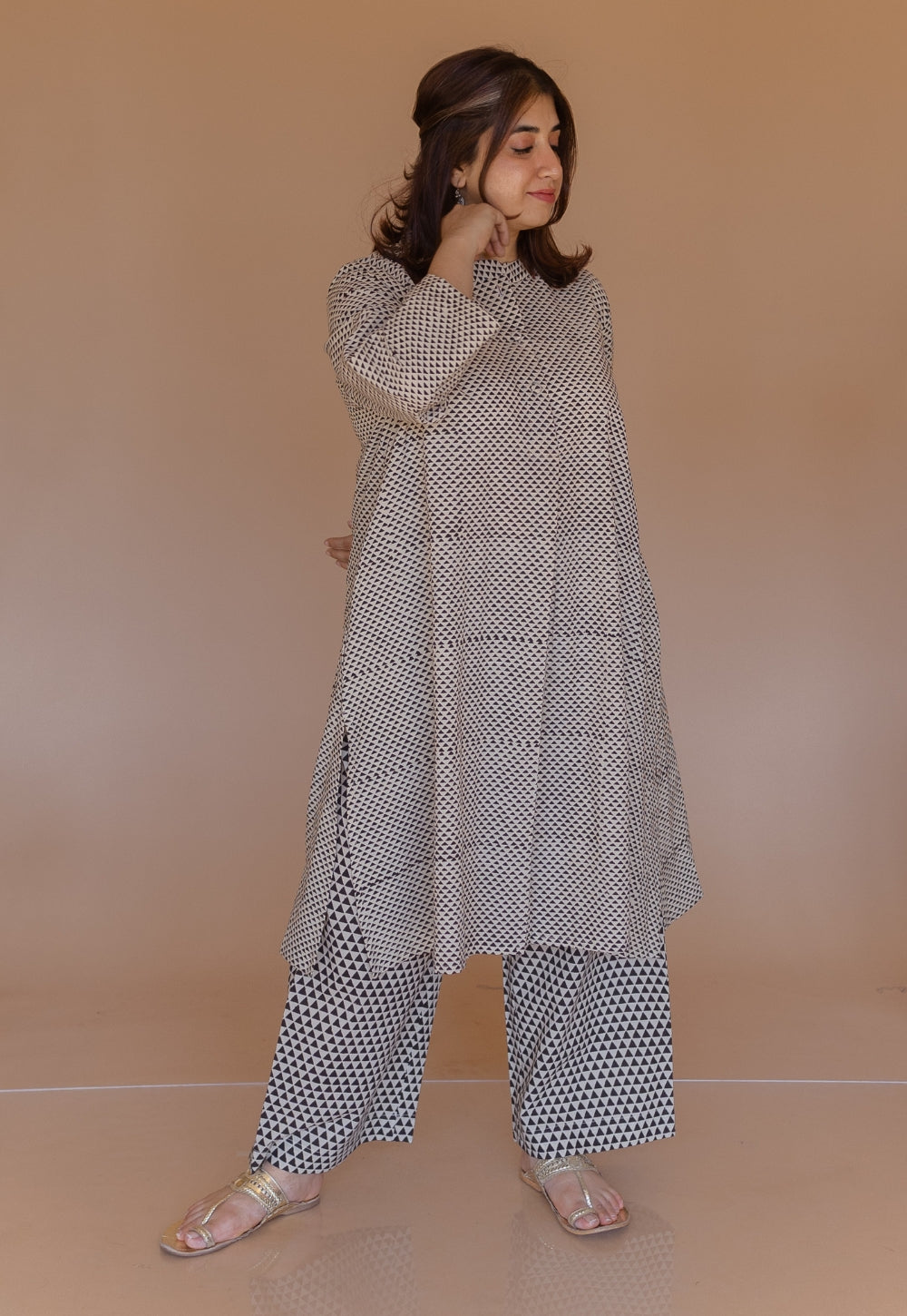 Ayaat Off White Bagru Cotton Anti-Fit Co-Ord Set