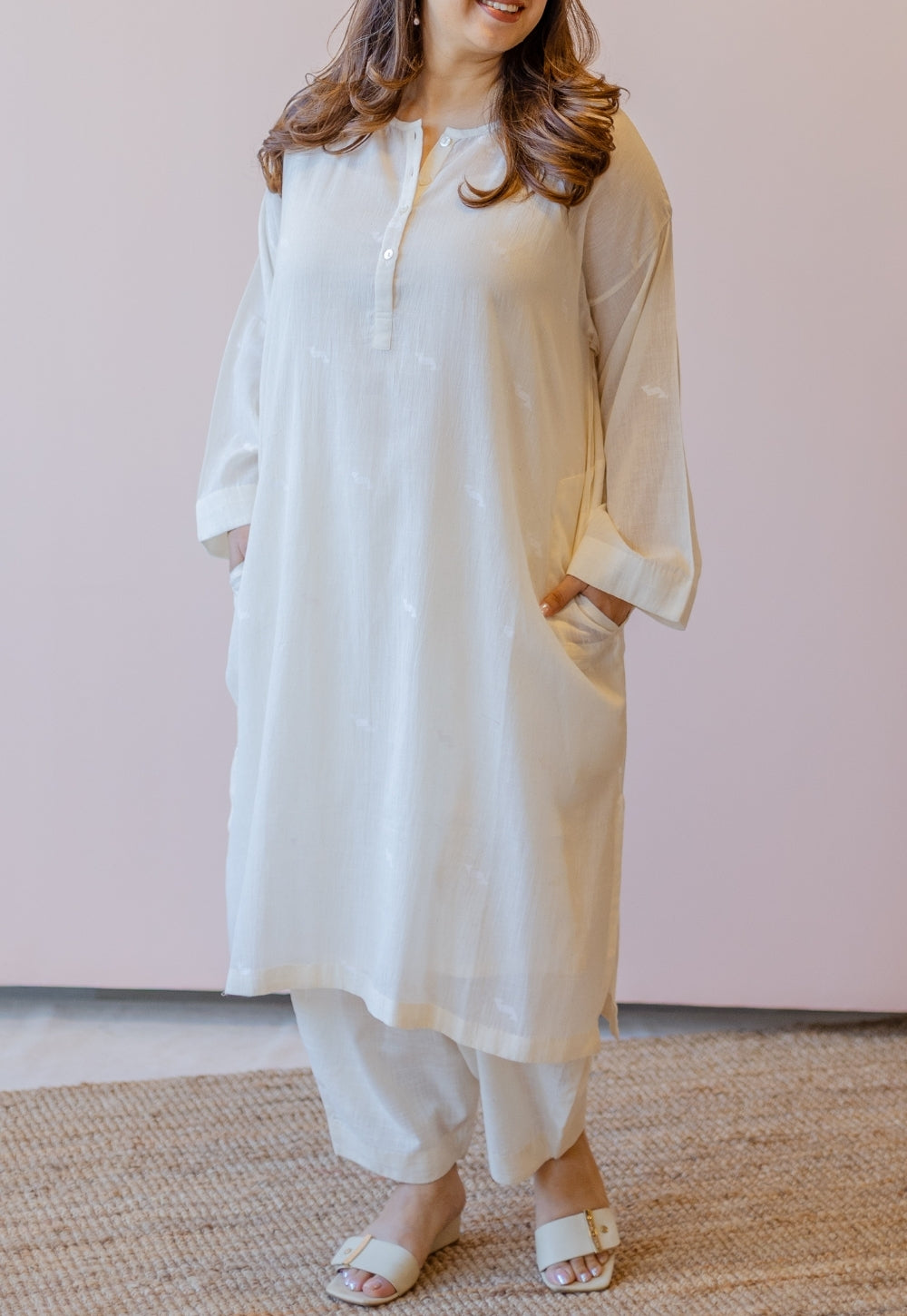 Naina Off White Jamdani Handloom Cotton Anti-Fit Kurta