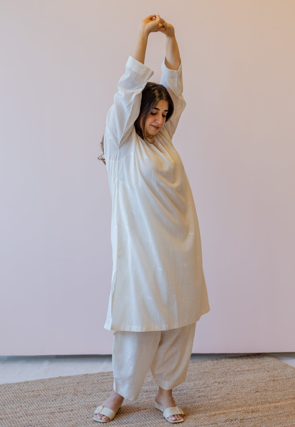 Naina Off White Jamdani Handloom Cotton Anti-Fit Kurta
