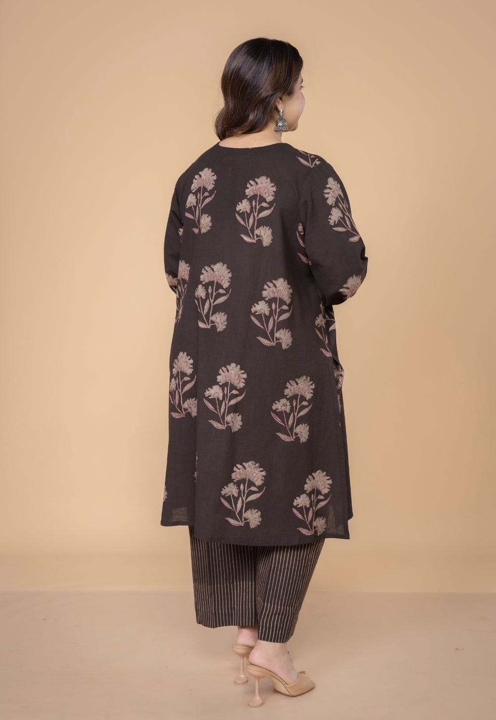 Zarina Brown Dabu Slub Cotton Straight Kurta