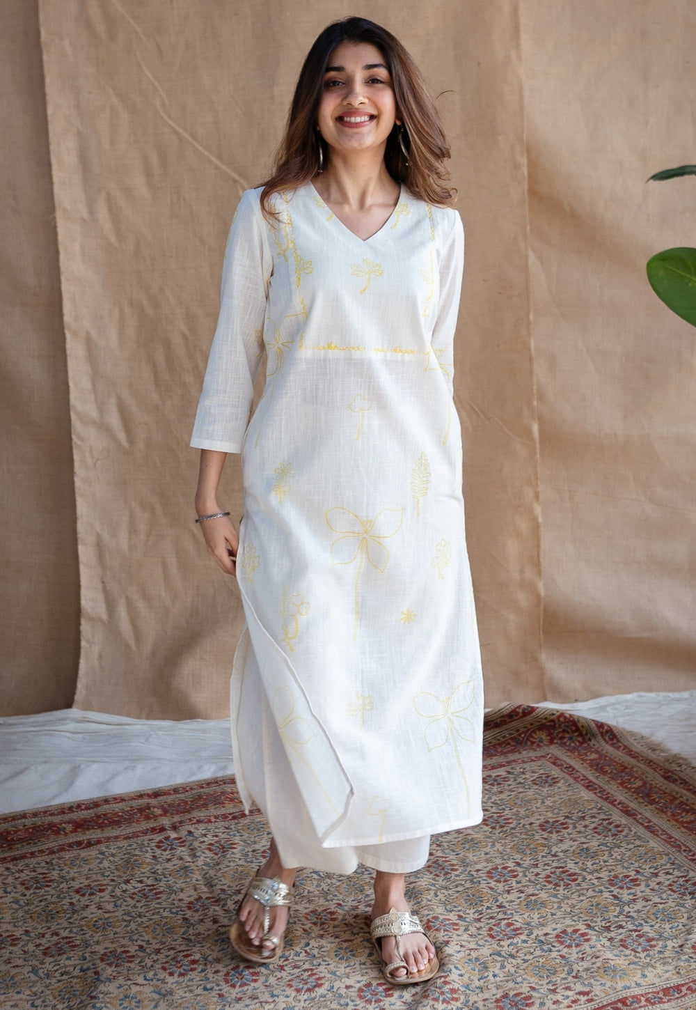 Seira Dabu Slub Cotton Hand Embroidered Kurta